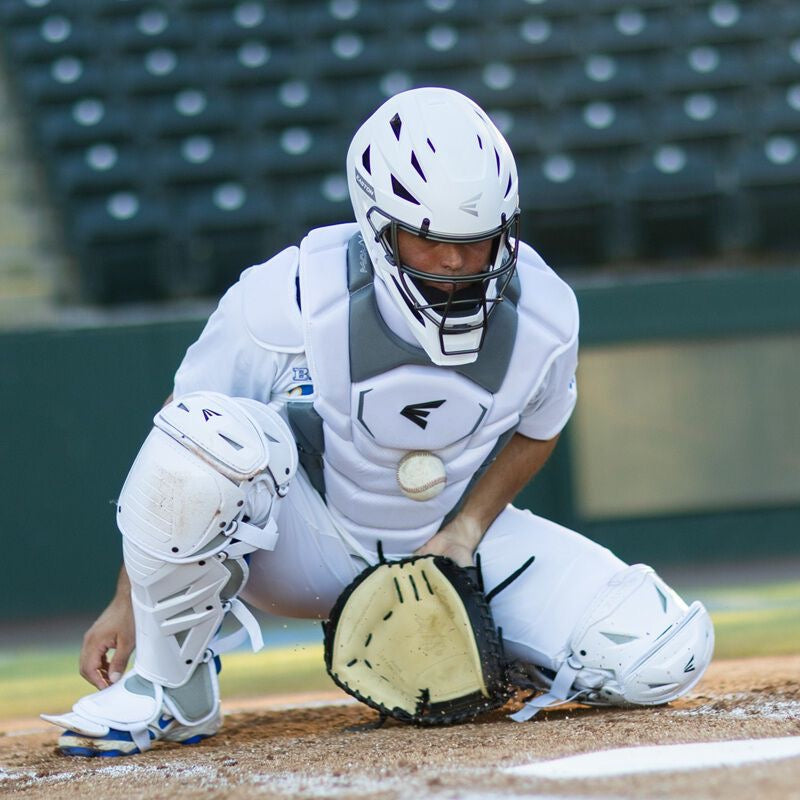 EASTON MAV X CATCHER'S GEAR BOX SET